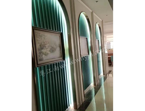 華為屏風(fēng)邊框含瓦楞玻璃