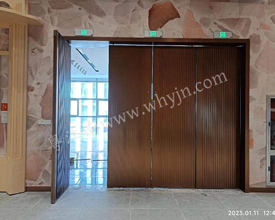 長(zhǎng)城地簧門